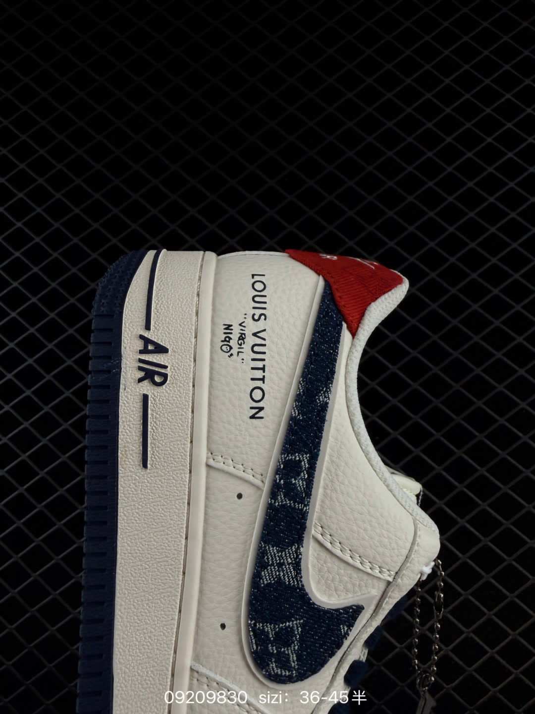 NIKE AIR FORCE 1